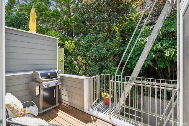 557 27th Street 2, San Francisco, CA 94131