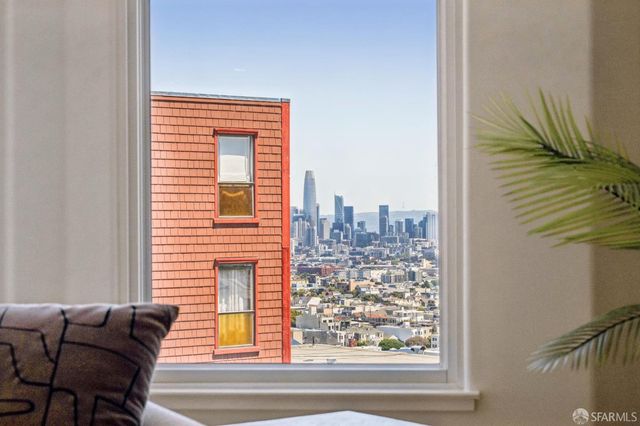 557 27th Street 2, San Francisco, CA 94131