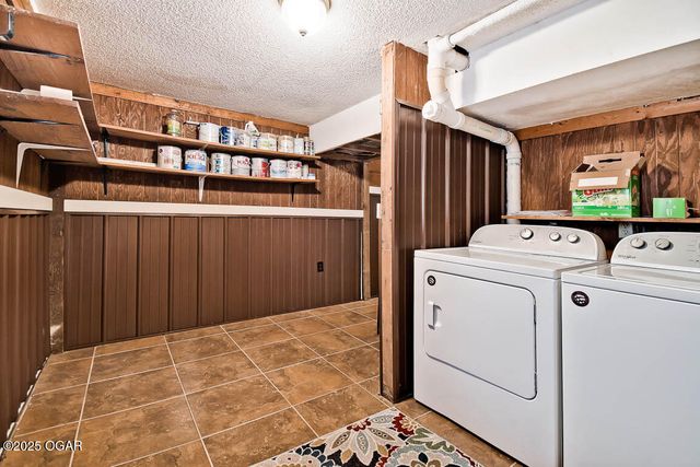 715 Easy Street, Noel, MO 64854