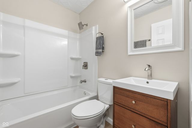 1605 N K Street, Elwood, IN 46036