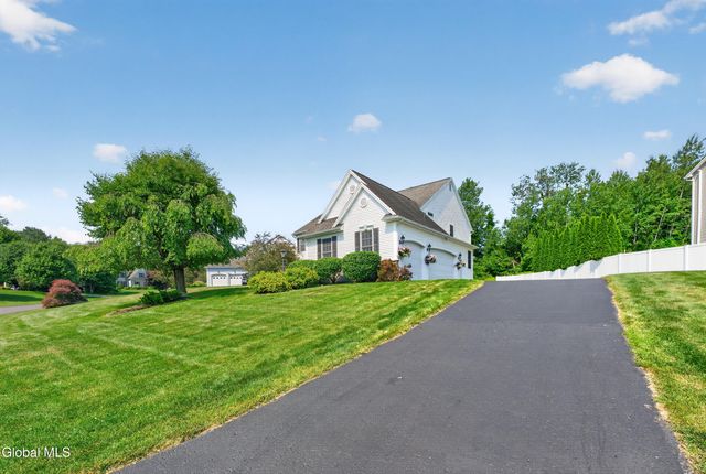 42 S Outlook Drive, Mechanicville, NY 12118