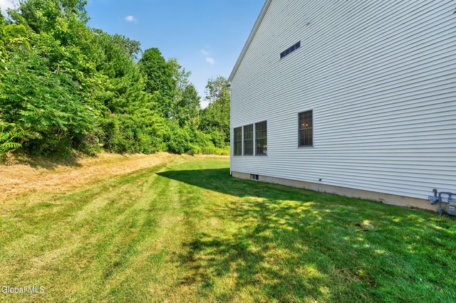 42 S Outlook Drive, Mechanicville, NY 12118