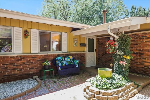 685 Stafford Lane, Florissant, MO 63033