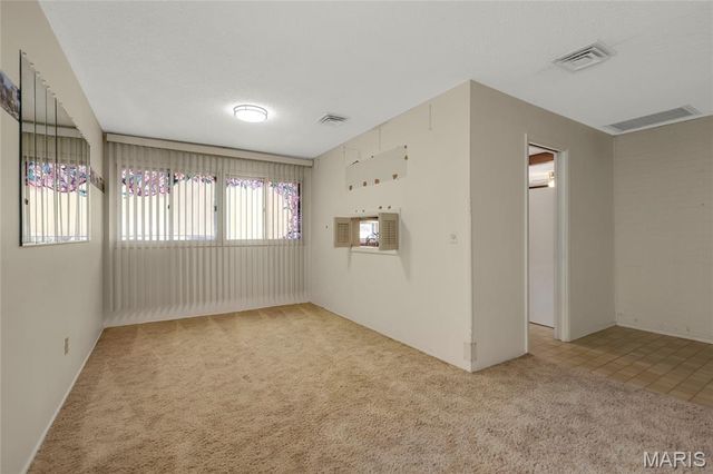 685 Stafford Lane, Florissant, MO 63033