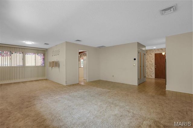 685 Stafford Lane, Florissant, MO 63033