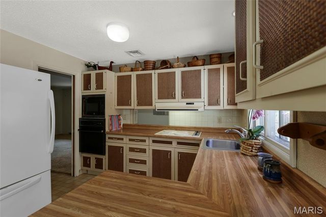685 Stafford Lane, Florissant, MO 63033
