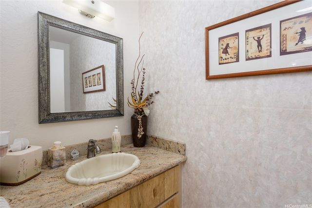 94-846 Lelepua Street 22C, Waipahu, HI 96797