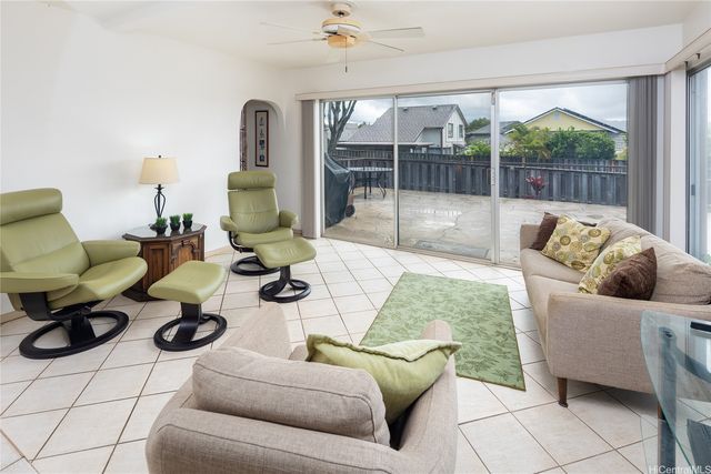 94-846 Lelepua Street 22C, Waipahu, HI 96797