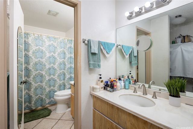 94-846 Lelepua Street 22C, Waipahu, HI 96797