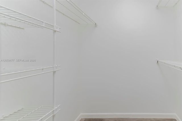 931 NE 199th St 201-22, Miami, FL 33179