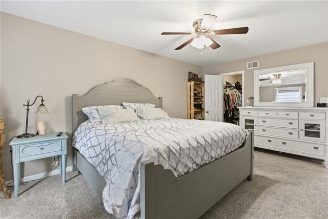 327 Everest Circle, Chartiers, PA 15342