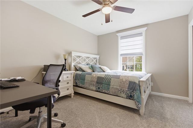 327 Everest Circle, Chartiers, PA 15342
