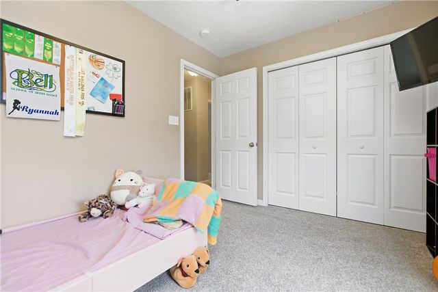 327 Everest Circle, Chartiers, PA 15342