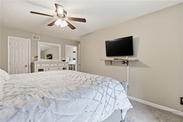 327 Everest Circle, Chartiers, PA 15342