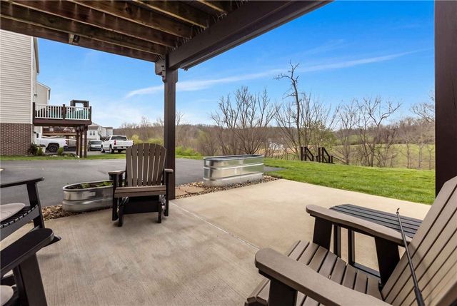 327 Everest Circle, Chartiers, PA 15342