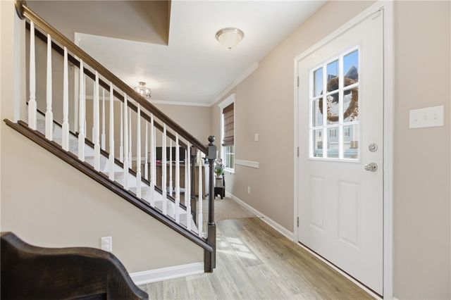 327 Everest Circle, Chartiers, PA 15342