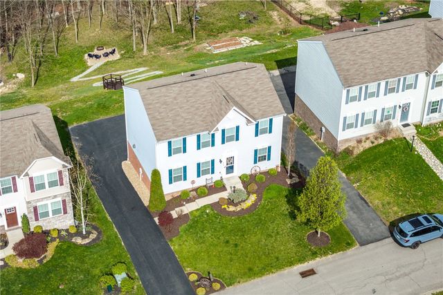 327 Everest Circle, Chartiers, PA 15342