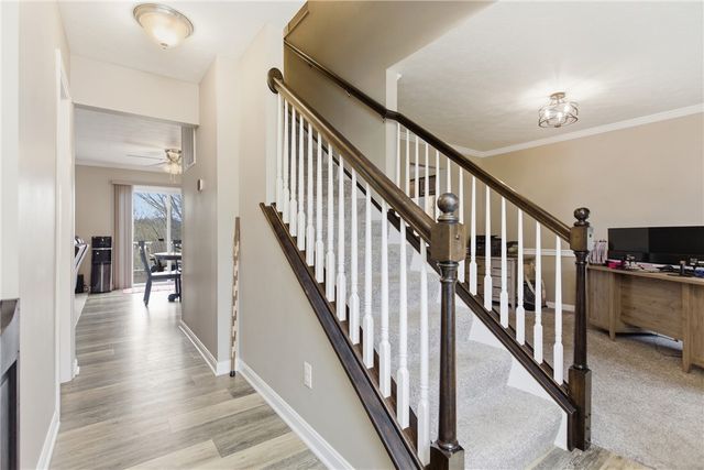 327 Everest Circle, Chartiers, PA 15342