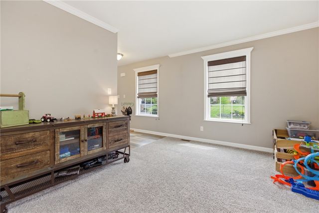 327 Everest Circle, Chartiers, PA 15342
