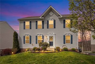 327 Everest Circle, Chartiers, PA 15342