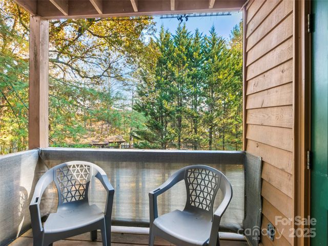 531 Courtwood Lane 2, Hendersonville, NC 28739