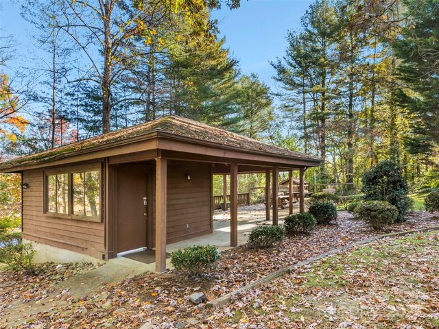 531 Courtwood Lane 2, Hendersonville, NC 28739