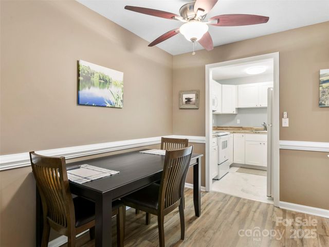 531 Courtwood Lane 2, Hendersonville, NC 28739