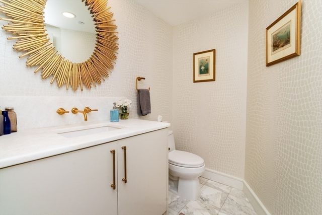 2 Battery Wharf 2508, Boston, MA 02109