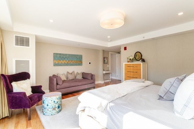 2 Battery Wharf 2508, Boston, MA 02109