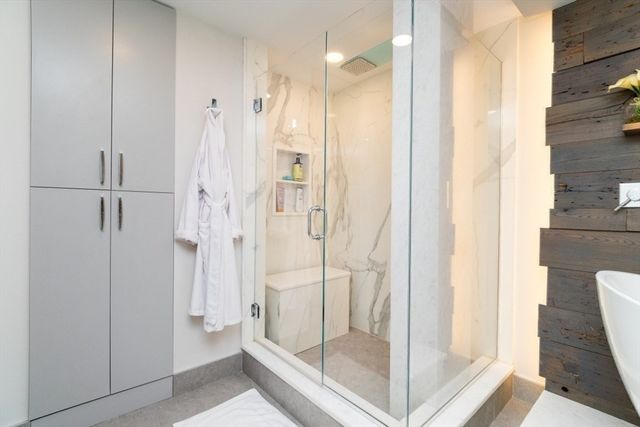 2 Battery Wharf 2508, Boston, MA 02109