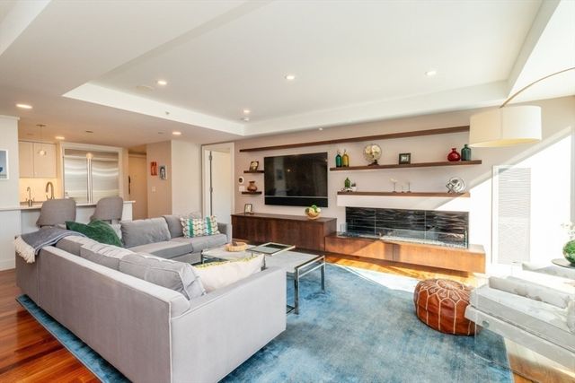 2 Battery Wharf 2508, Boston, MA 02109