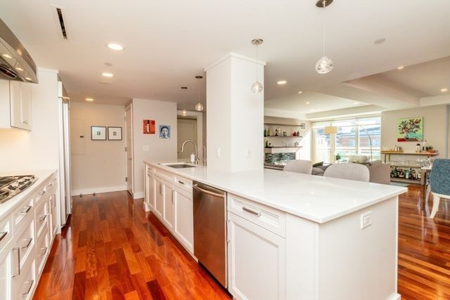 2 Battery Wharf 2508, Boston, MA 02109