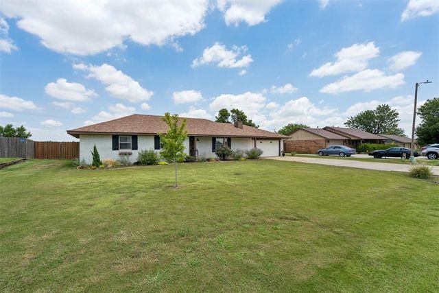 2111 Van Buren Avenue, Piedmont, OK 73078