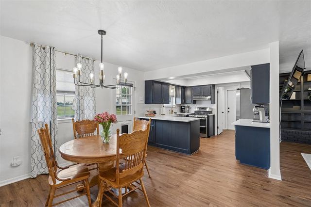 2111 Van Buren Avenue, Piedmont, OK 73078