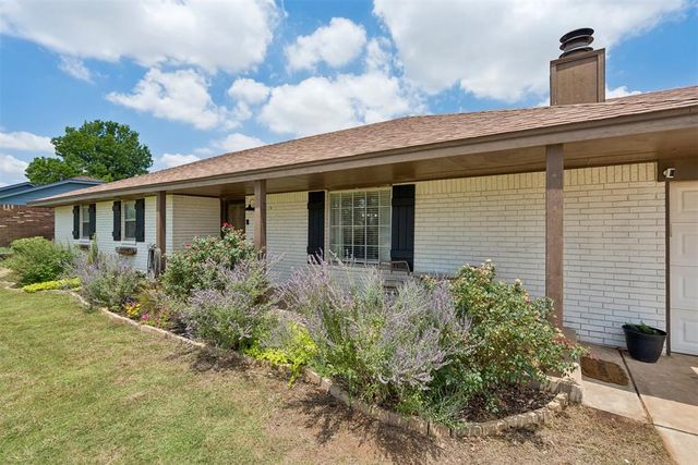 2111 Van Buren Avenue, Piedmont, OK 73078