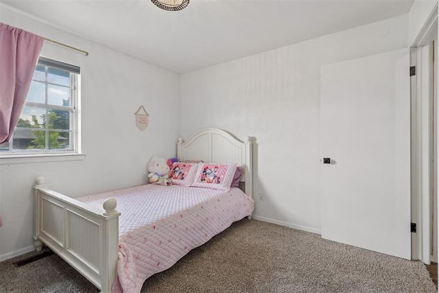 2111 Van Buren Avenue, Piedmont, OK 73078