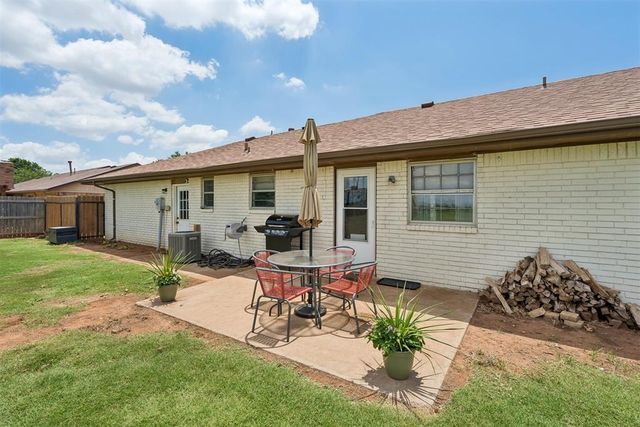 2111 Van Buren Avenue, Piedmont, OK 73078