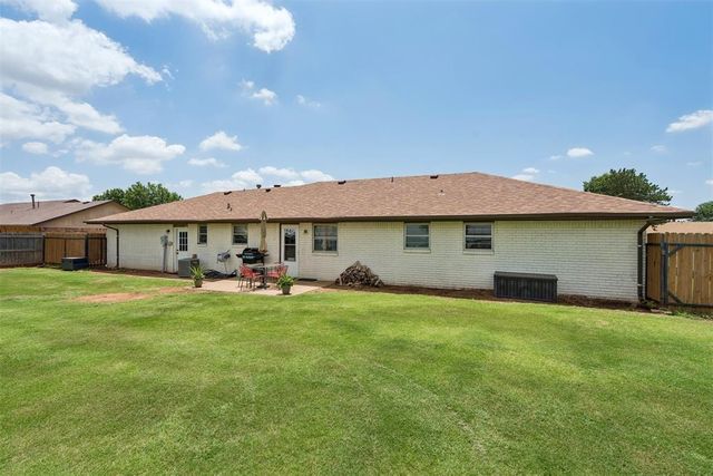2111 Van Buren Avenue, Piedmont, OK 73078