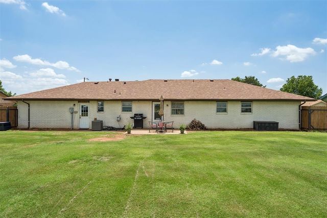 2111 Van Buren Avenue, Piedmont, OK 73078