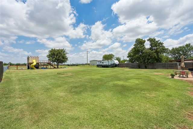 2111 Van Buren Avenue, Piedmont, OK 73078