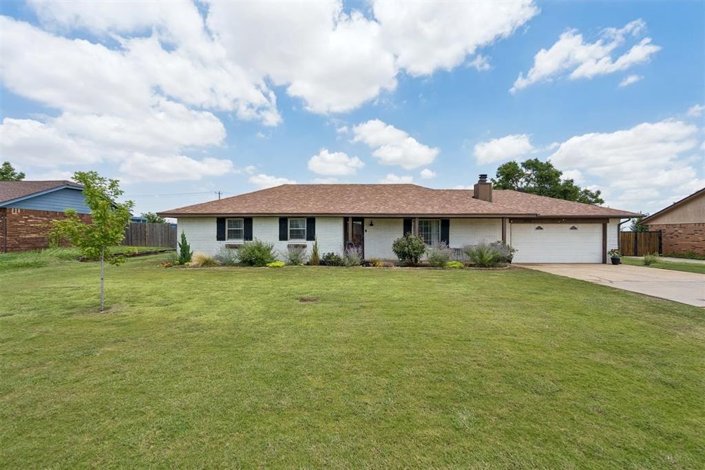 2111 Van Buren Avenue, Piedmont, OK 73078