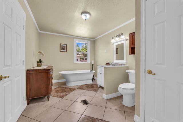 2215 Morrow Avenue, Waco, TX 76707