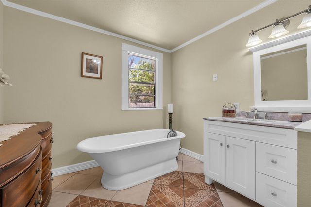 2215 Morrow Avenue, Waco, TX 76707