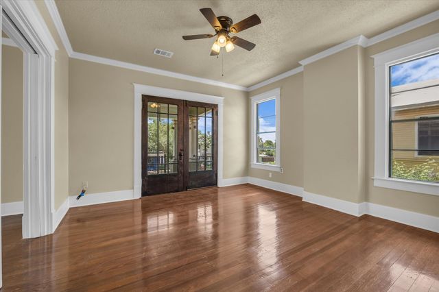 2215 Morrow Avenue, Waco, TX 76707