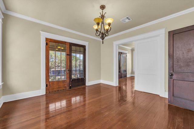 2215 Morrow Avenue, Waco, TX 76707