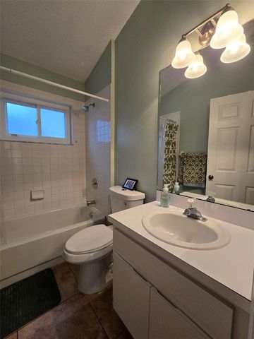 2525 GOTHAM WAY, Valrico, FL 33596