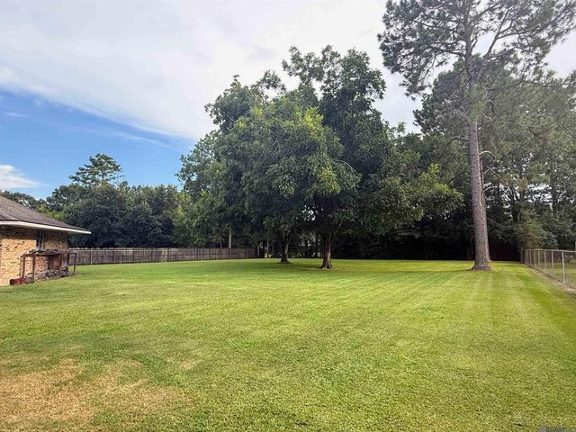 12235 Stoneway Pl, Central, LA 70818