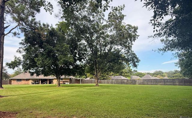 12235 Stoneway Pl, Central, LA 70818