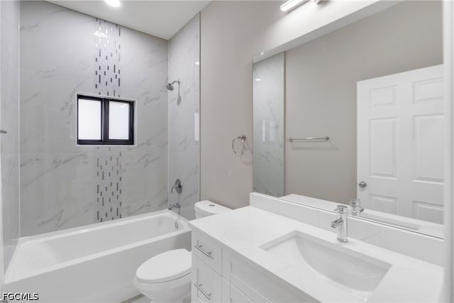 726 Newhall ST E, Lehigh Acres, FL 33974