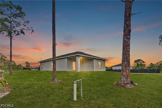 726 Newhall ST E, Lehigh Acres, FL 33974